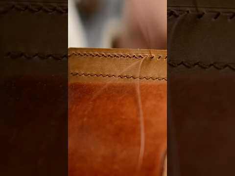 Працюю над кардхолдером. #leathercraft #leatherworking #handstitch #leathercardholder