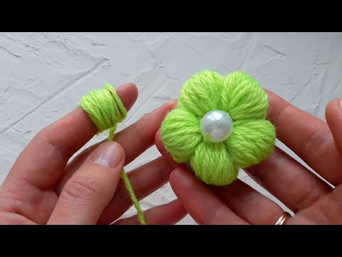 Как сделать пышный цветок без спиц и крючка! Super Easy Woolen Flower! Как сделать пышный цветок без спиц и крючка! Super Easy Woolen Flower!