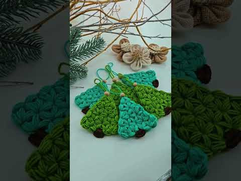 Christmas Tree Ornament in Jasmine Stitch Christmas Tree Ornament in Jasmine Stitch