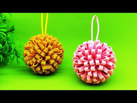 Christmas Living Room Decor With Ball 