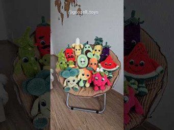 Вязаные фрукты и овощи крючком по схеме @goozell_toys