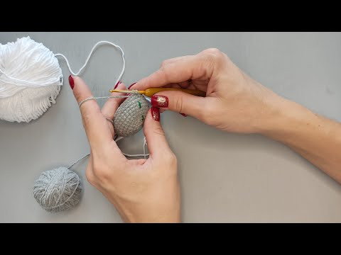 Crochet tutorial for beginners: How to change yarn color. Amigurumi tutorial. Crochet tutorial for beginners: How to change yarn color. Amigurumi tutorial.