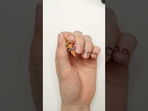 How to make tiny glasses for amigurumi toys. #amigurumi #crochetdesign #crochettoy #miniature How to make tiny glasses for amigurumi toys. #amigurumi #crochetdesign #crochettoy #miniature