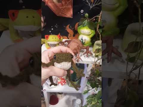 Вязаная лягушка спицами #shorts Вязаная лягушка спицами #shorts
