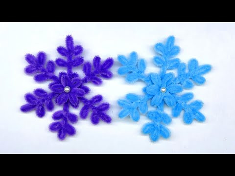 DIY Christmas Tree Topper & Snowflakes &ndash; Easy Handmade Christmas Crafts to Decorate at Home