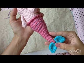 Вышиваем чешую на хвосте русалочки. Embroider scales on the tail.