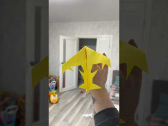 Insane Paper Plane Flight &ndash; 550 ft in My Room! Is This the Next World Record?