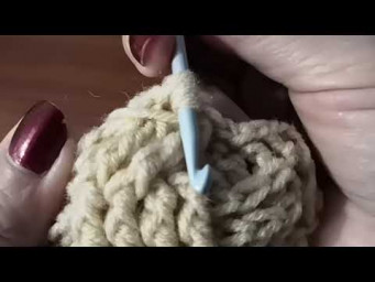 Шапка косами крючком.