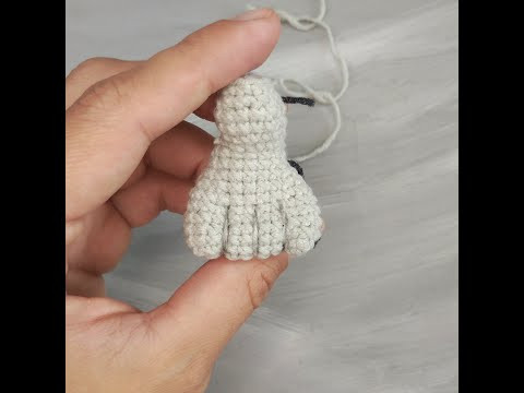 Video Tightening (imitation) of the skeleton's toes Video Tightening (imitation) of the skeleton's toes