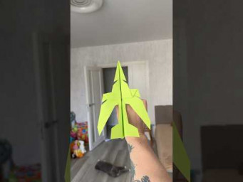 Paper Airplane World Record &ndash; Test Flight 150 Feet Indoors
