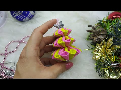 Красивая новогодняя игрушка на ёлку из кругов фоамирана своими руками. DIY /Творчество с детьми Красивая новогодняя игрушка на ёлку из кругов фоамирана своими руками. DIY /Творчество с детьми