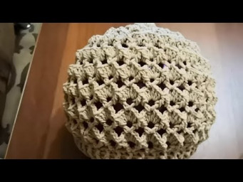 Шапочка крючком с эффектом 3Д.