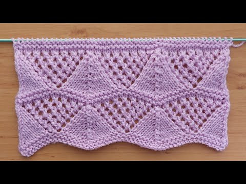 Красивый ажурный узор и кайма спицами в одном видео. Красивый ажурный узор и кайма спицами в одном видео.