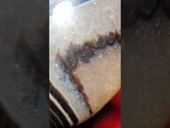 close-up of 1 agate stone
