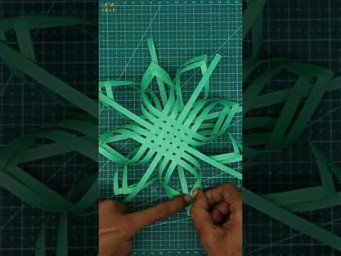 Paper Cutting Snowflakes - Christmas Decoration Ideas #shorts #short